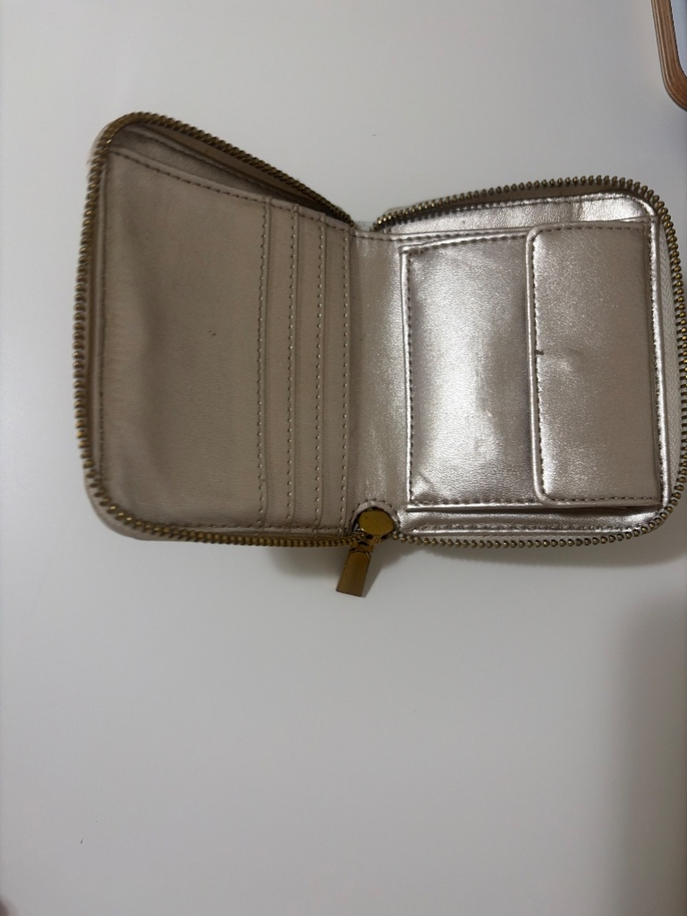 GUESS wallet - Picture 3 of 3